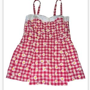 Unique Vintage 1950s rockabilly Pink Gingham & White Daisy Print Marsha Romper S